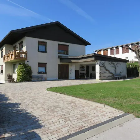 Apartment Schoene Ferienwohnung In Kaernten Hunde Gerne Auf Anfrage